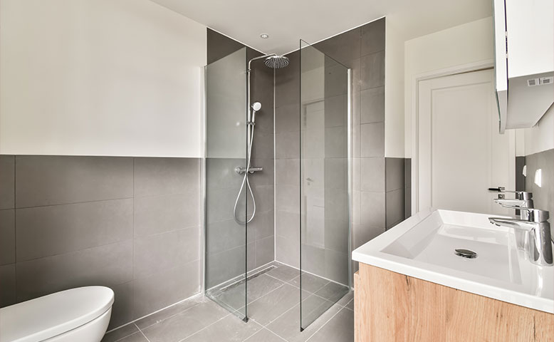 What Bathroom Layout Works Best for a Family Home?
